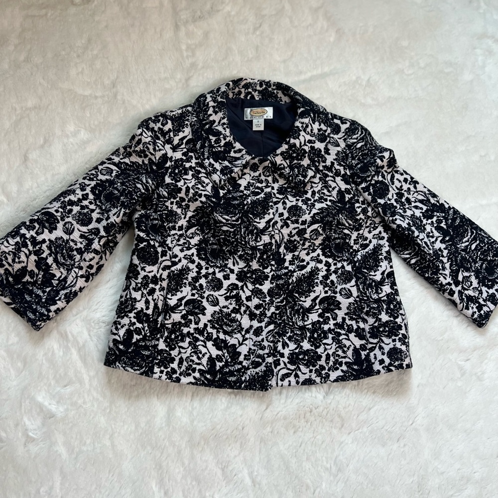 Talbots Petite, Size 0, Floral Blazer, Blue Navy/white - Picture 4 of 9